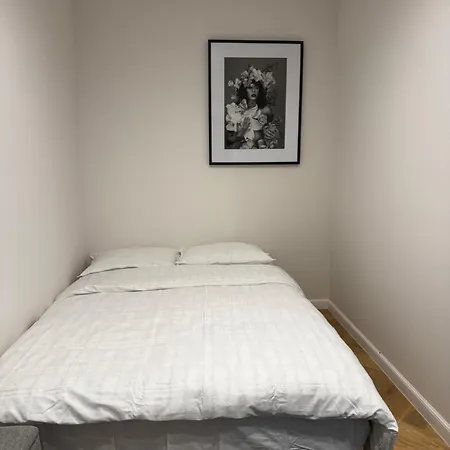 Romair Residences Apartman *